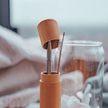 Load image into Gallery viewer, Retractable Metal Straw & Bamboo Case
