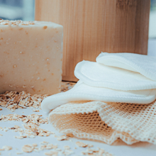 Load image into Gallery viewer, Reusable Cotton Rounds & Travel Case